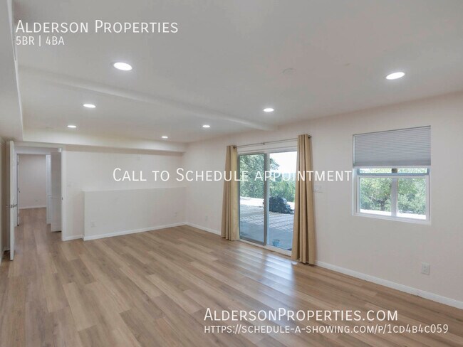 Building Photo - 268 White Oak Dr