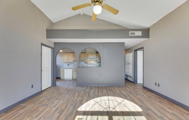 Building Photo - 14509 Encantado Dr
