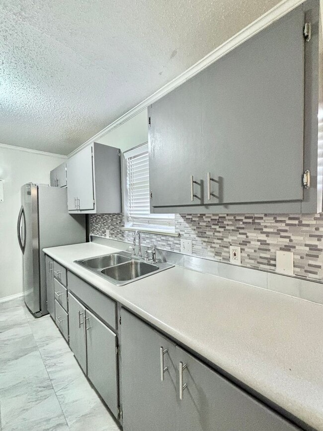 Building Photo - NOW AVAILABLE - Spacious 3-Bedroom Home + ...