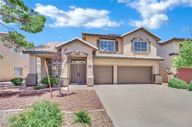 Building Photo - 2560 Sundew Ave