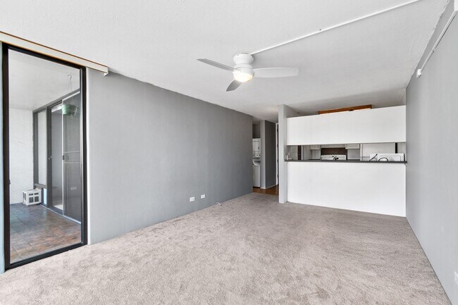 Building Photo - Beautiful 1 Bedroom Condo