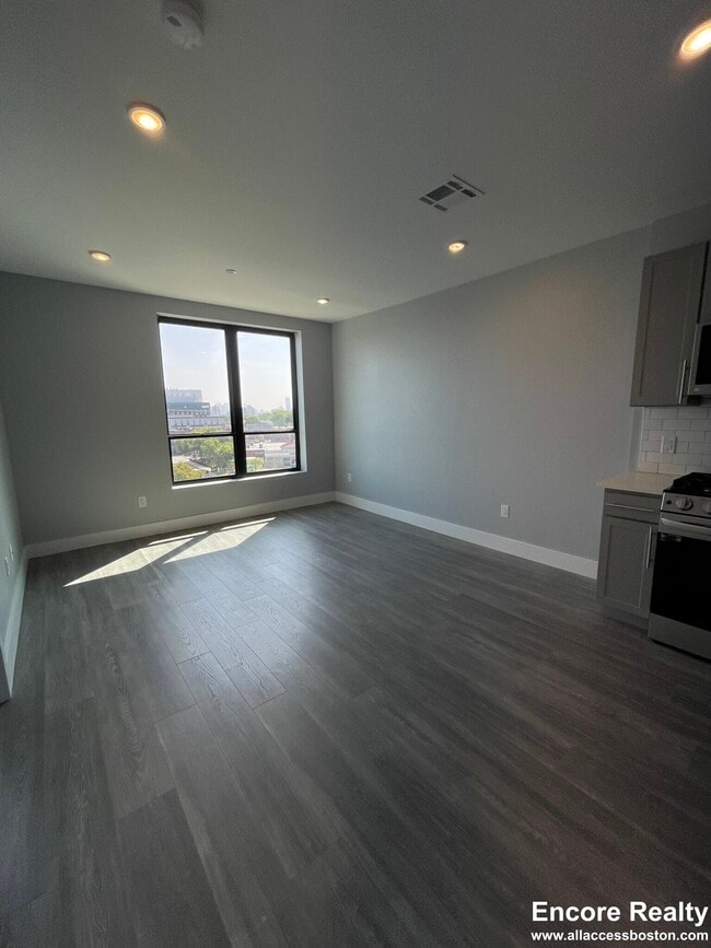 Building Photo - 365 Western Ave