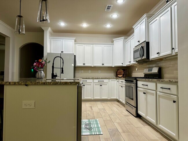 Building Photo - 129 Melbridge Dr