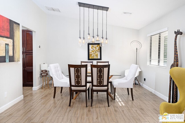 Building Photo - 2342 N San Gorgonio Rd