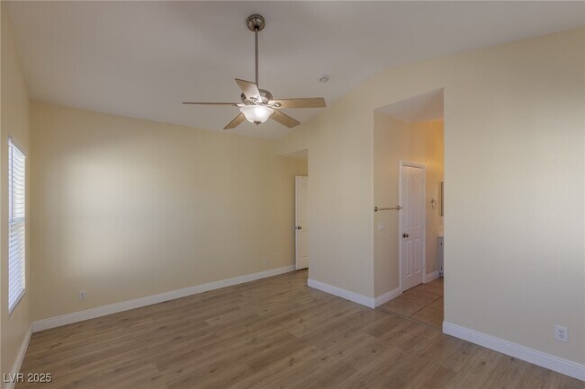 Building Photo - 10382 Cherry Brook St