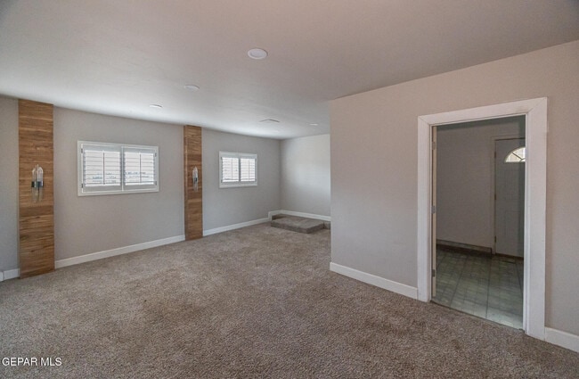 Building Photo - 5409 Edmonton Ave