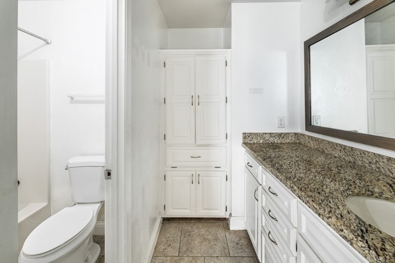 Building Photo - 106 Westchester St