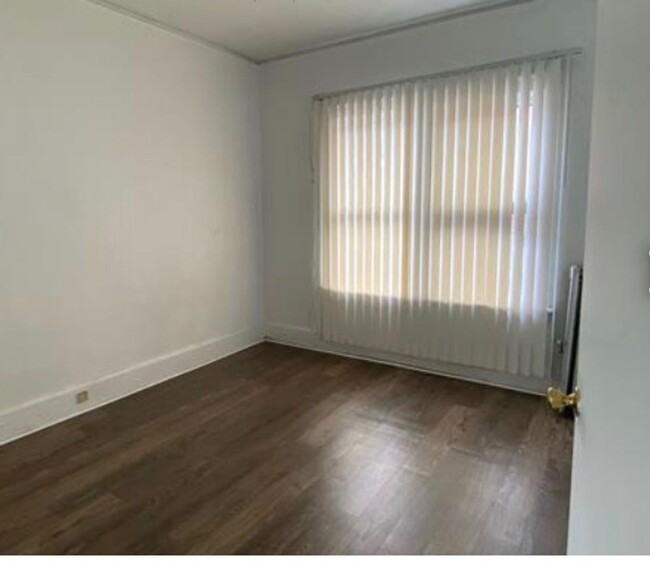 Building Photo - Charming brick duplex, lower unit ... Ask ...