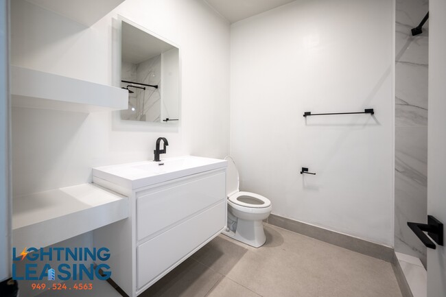 Building Photo - 8811-8815 Burton Way