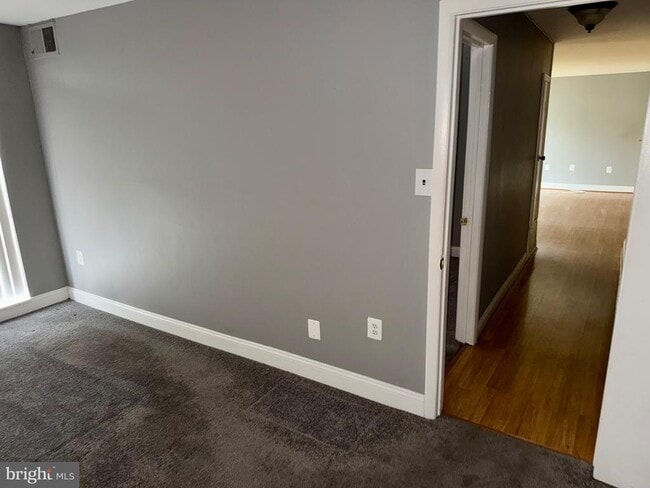 Building Photo - 5215 Newton St