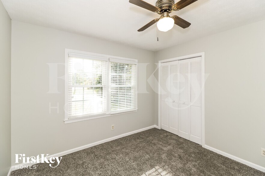 Building Photo - 1285 Gatewood Dr