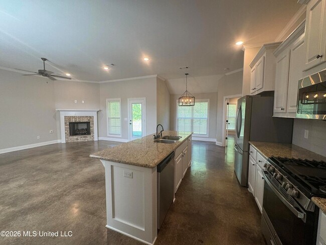 Building Photo - 102 Rotherfield Pl