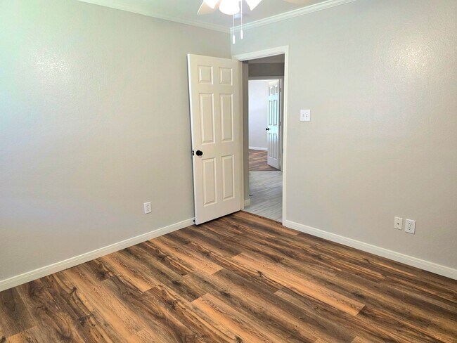 Building Photo - Midway ISD