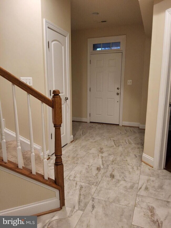 Building Photo - 15886 Mackenzie Manor Dr