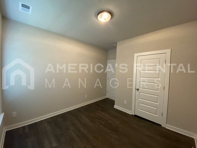 Building Photo - Home for Rent in Jemison, AL...Available to View Now! DEPOSIT PENDING!