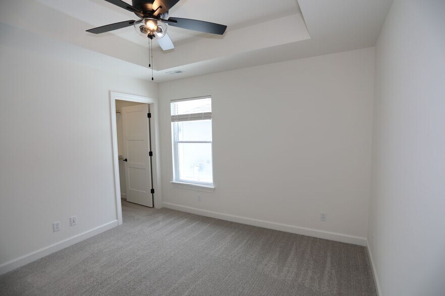 Building Photo - 4417 Royal County Rd