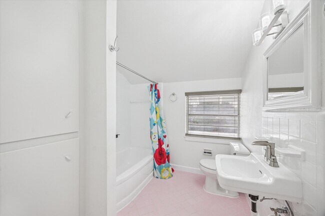 Building Photo - 10518 Moorberry Ln