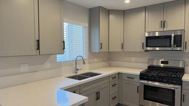 Building Photo - 4965 Imperial Ave