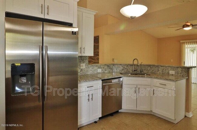 Building Photo - 11034 Englenook Dr