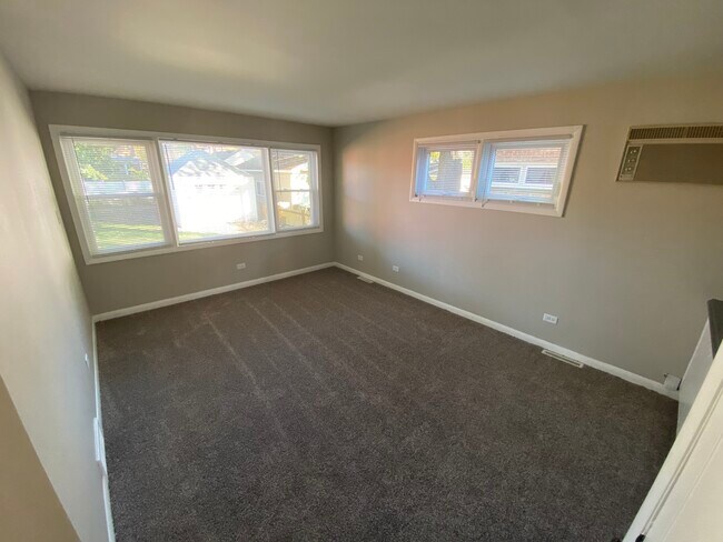 Den - 9121 S Utica Ave