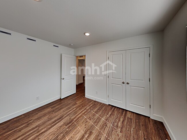 Building Photo - 9148 Crocker Pt Ct