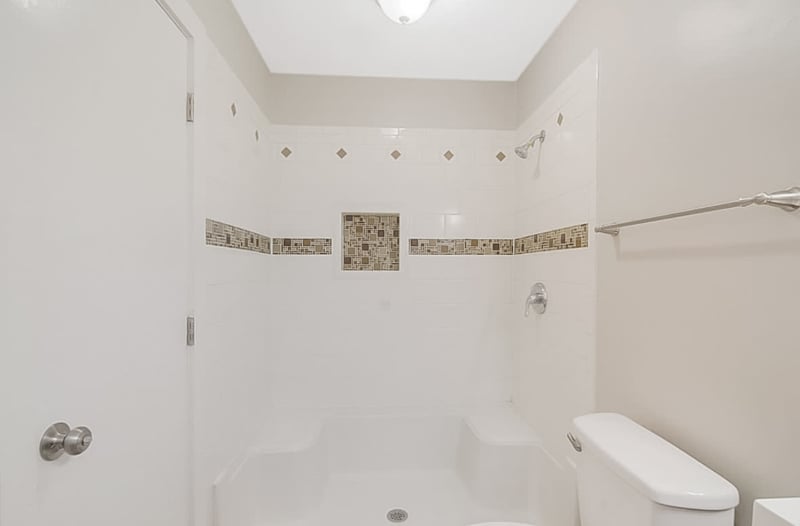 Building Photo - 915 Buckingham Rd