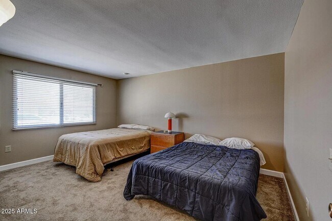 Building Photo - 13207 W Kodiak Dr