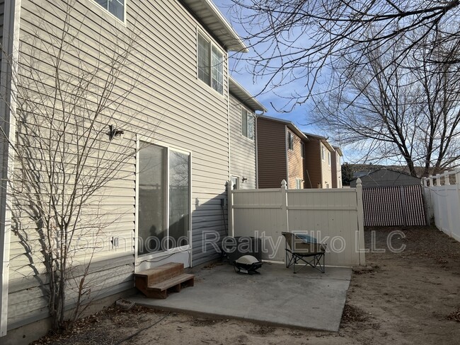 Building Photo - 1640 Winchester Dr