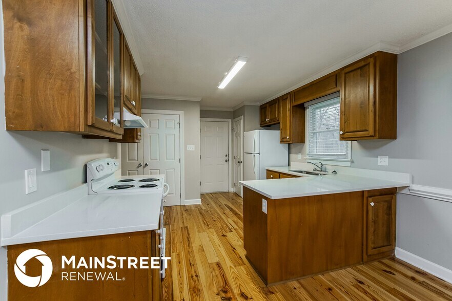 Building Photo - 7201 Cedric Dr