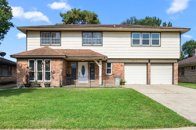 Building Photo - 6514 Vialinda Dr