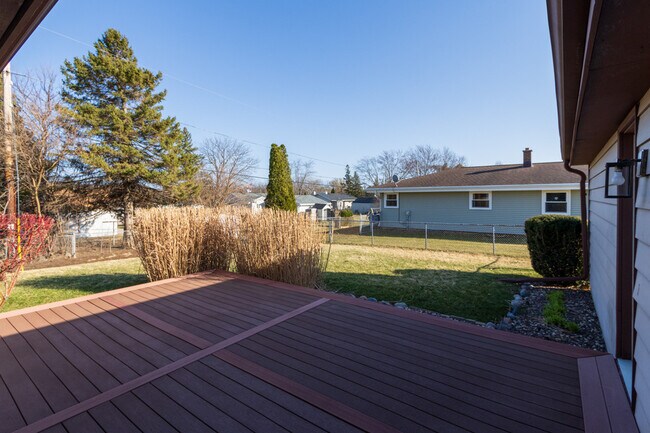 Building Photo - 7146 S 38th St