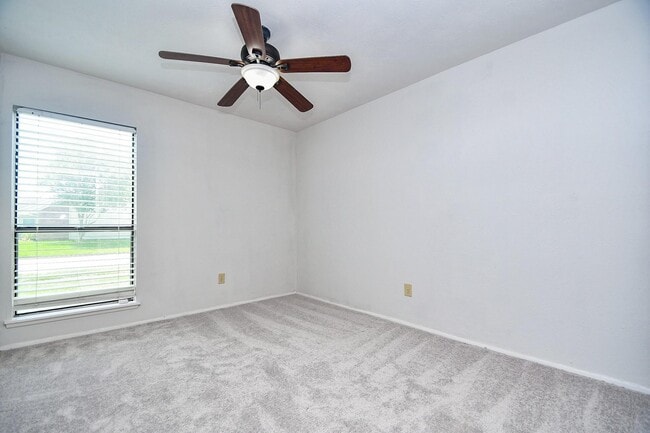 Building Photo - 6915 Jeb Stuart Dr