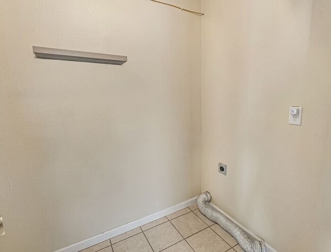 Building Photo - Charming 3 Bedroom Home in Quiet Orchard Mesa Cul-de-Sac