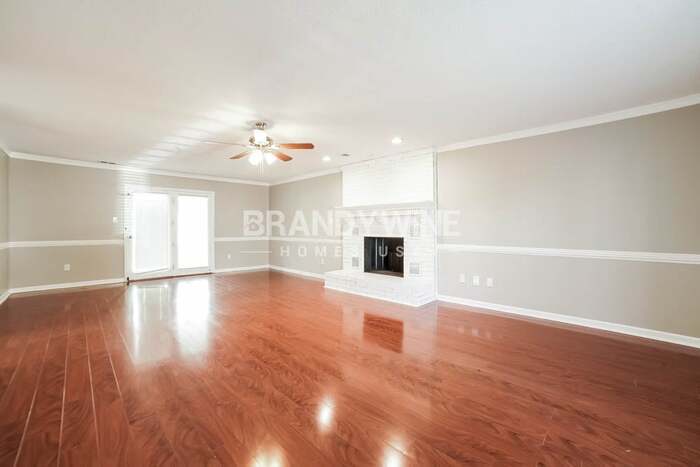 Building Photo - 7477 Stonington Dr