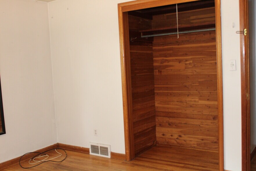 Bedroom #1 - 1129 W Carson St