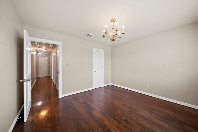Building Photo - 4910 Canterbury Ln