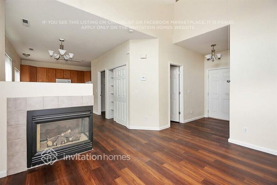 Building Photo - 882 Rancher Dr