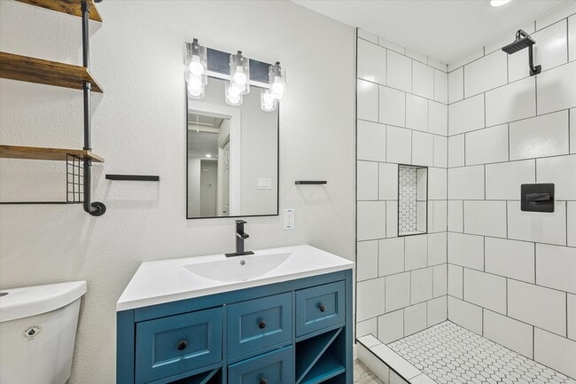 Building Photo - 6731 London St