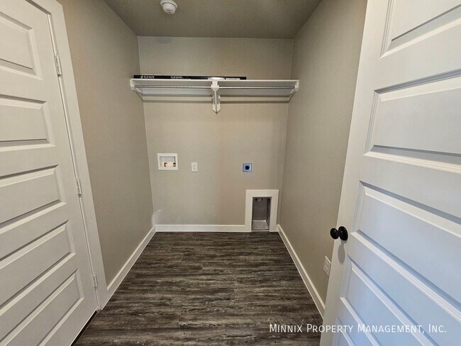 Building Photo - 2622 Tiffin Ave