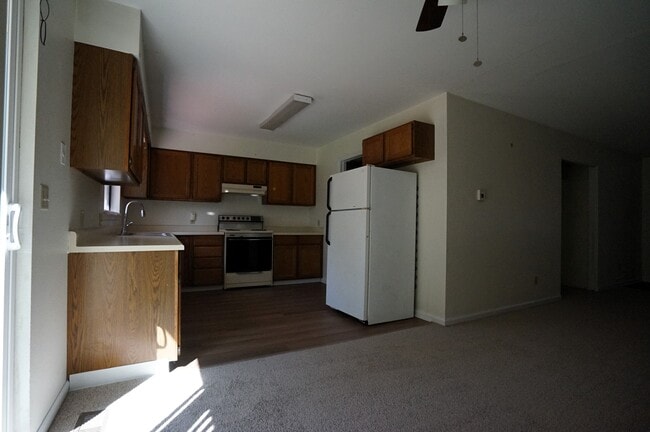 Building Photo - 6065 Otis St