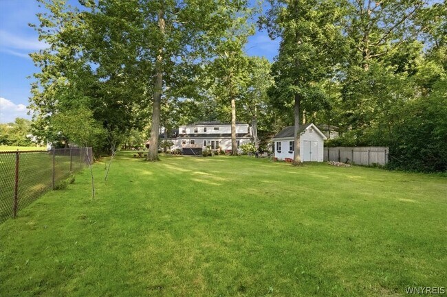 Building Photo - 125 Amberwood Dr