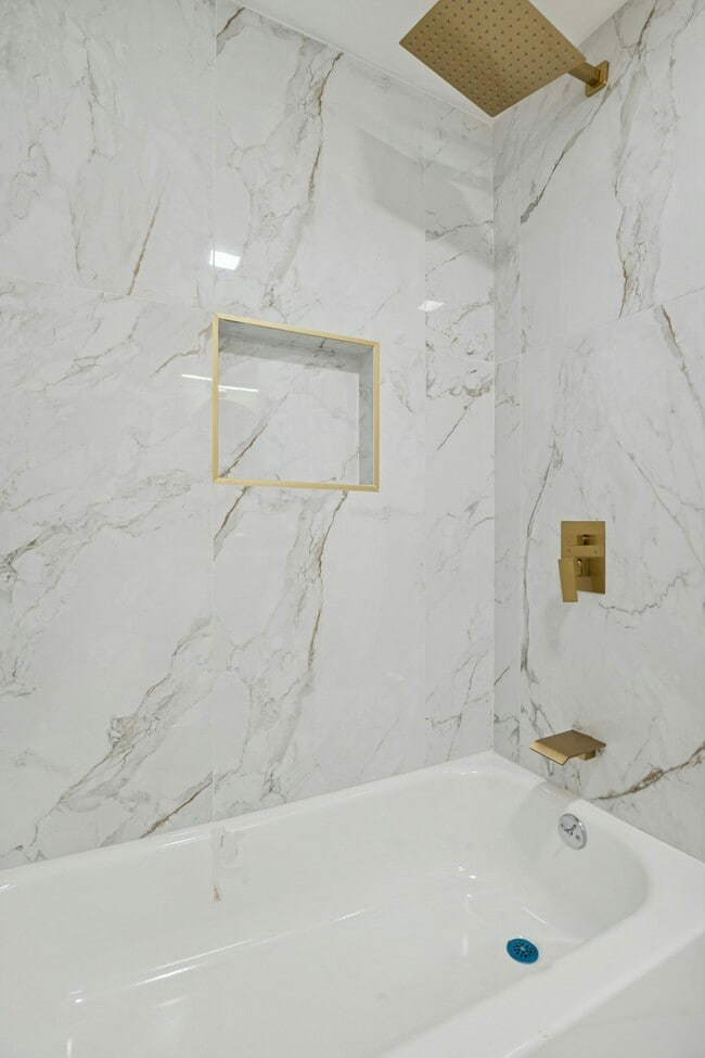 Building Photo - 527 Homestead Rd