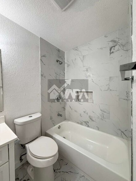 Building Photo - 13811 Flairwood St