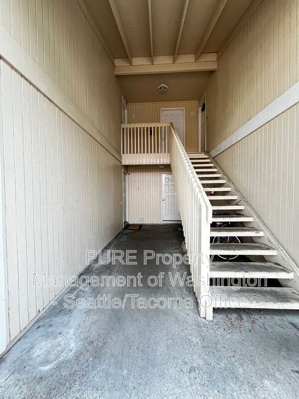 Building Photo - 1812 I St NE