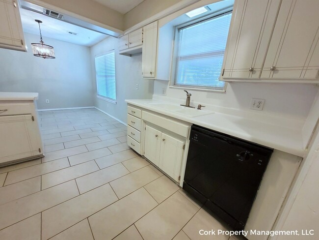 Building Photo - 3905 Whispering Heights Dr