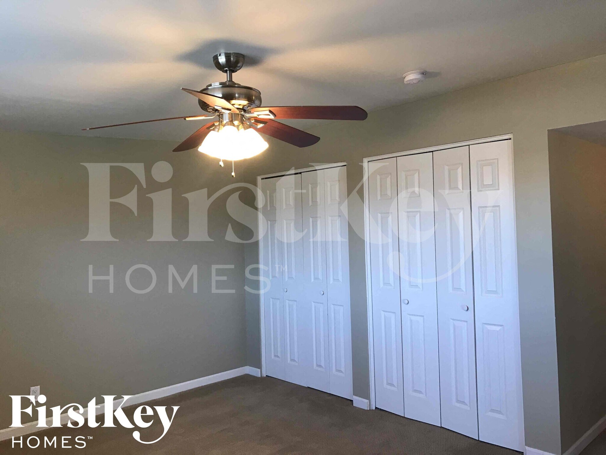 Building Photo - 8802 N 35th Dr