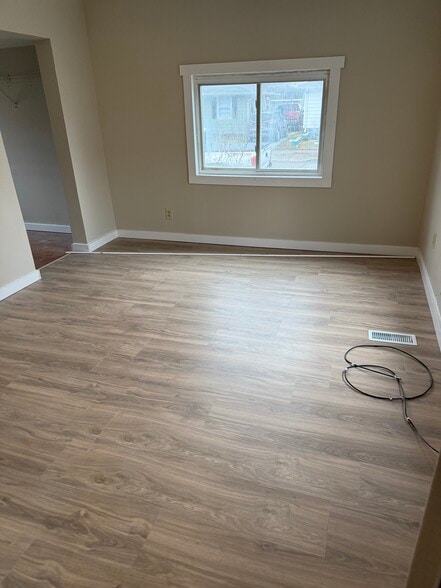 Building Photo - 1606 N Lindsay St