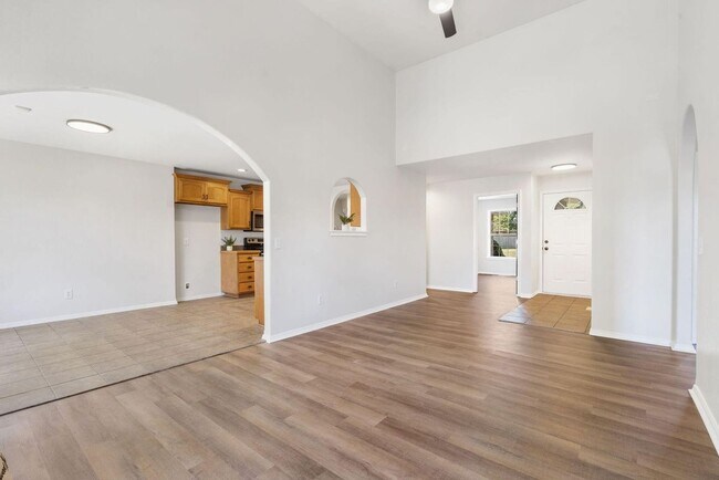 Building Photo - Newly Remodeled! | 4 Bedroom | 2 Bathroom | 2 Car Garage | 1,700 sq ft home | Fenced in back yard...