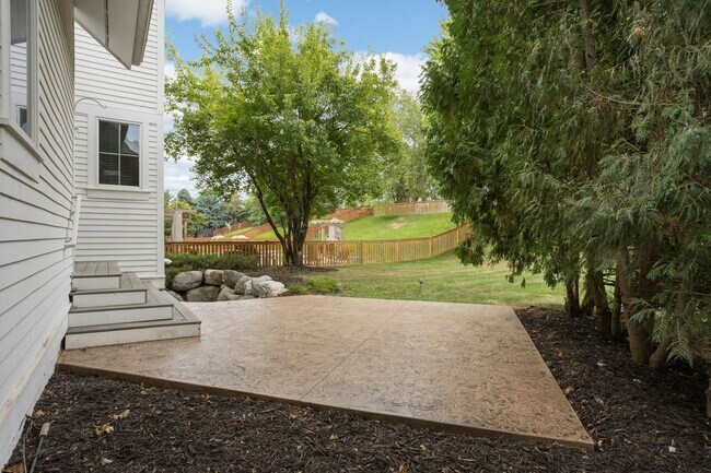 Building Photo - 15822 Drawstone Trail