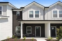 Building Photo - 102 Maybrook Dr